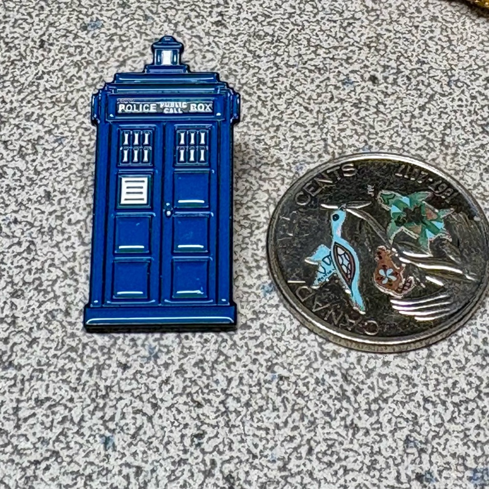 Tardis-DrWho Blue Police Box Enamel Pin